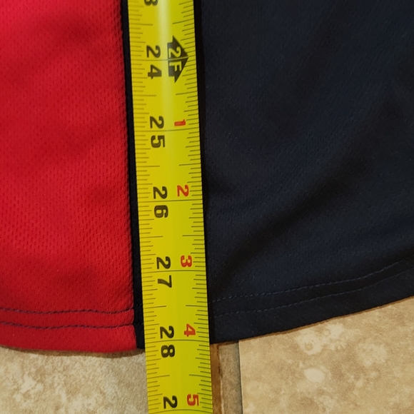 Vintage Boston Red Sox hockey jersey.  In great condition. - Picture 6 of 9